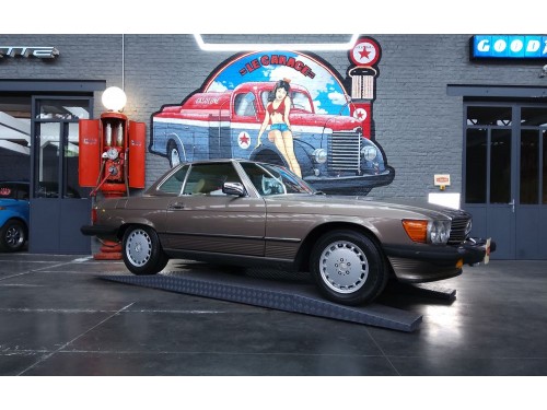 Mercedes SL 560
