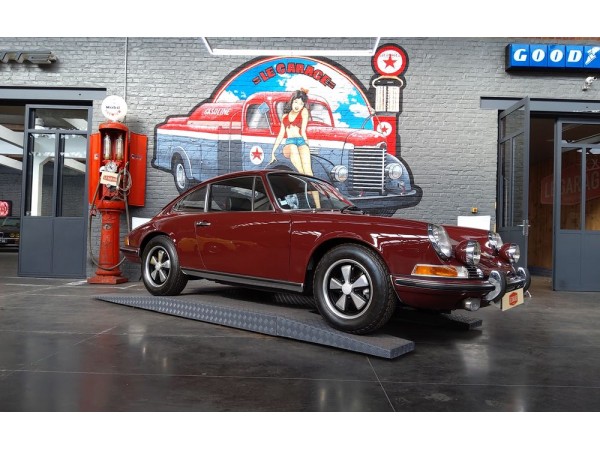 Porsche 911E