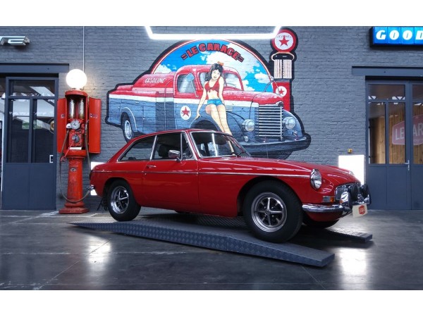 MGB GT