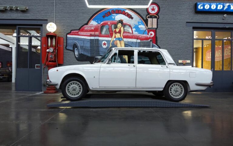 Alfa romeo 2000
