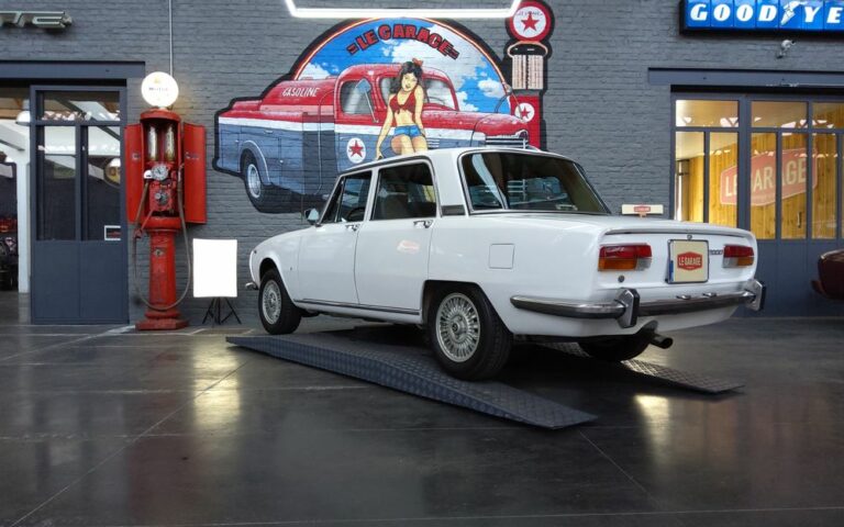 Alfa romeo 2000