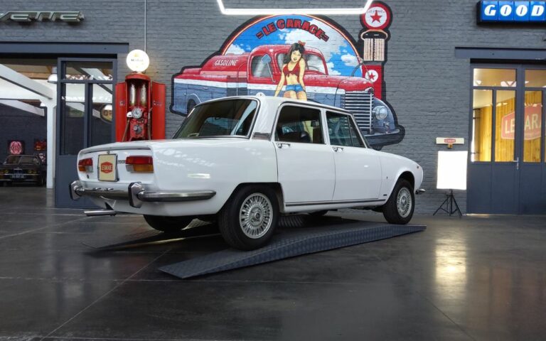 Alfa romeo 2000