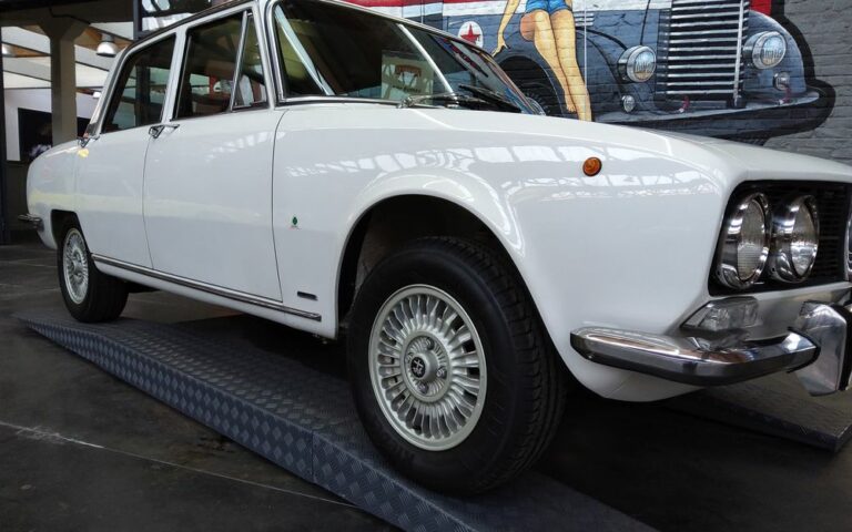 Alfa romeo 2000