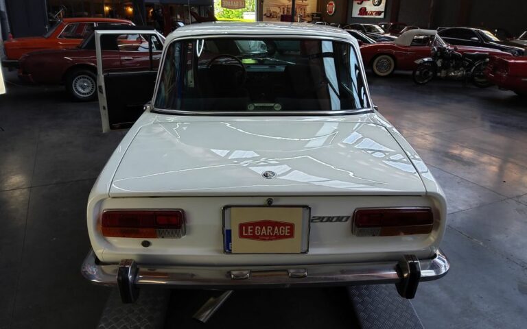 Alfa romeo 2000