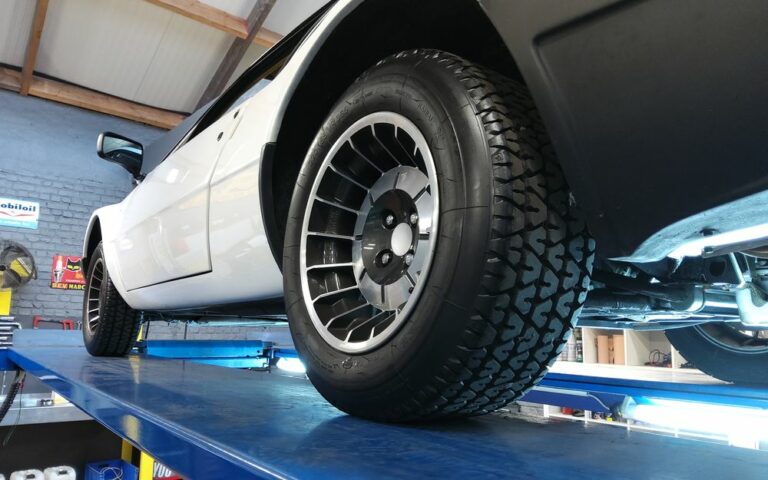 Alpine A310