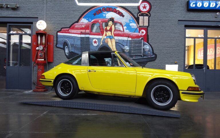 Porsche 911e targa