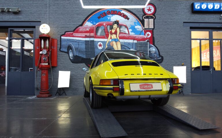 Porsche 911e targa