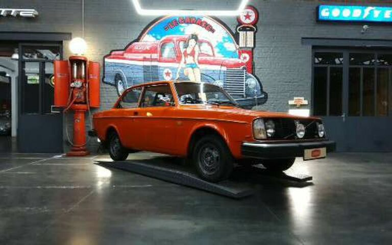 Volvo 242 dl