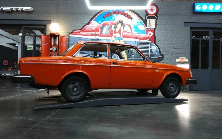 Volvo 242 dl