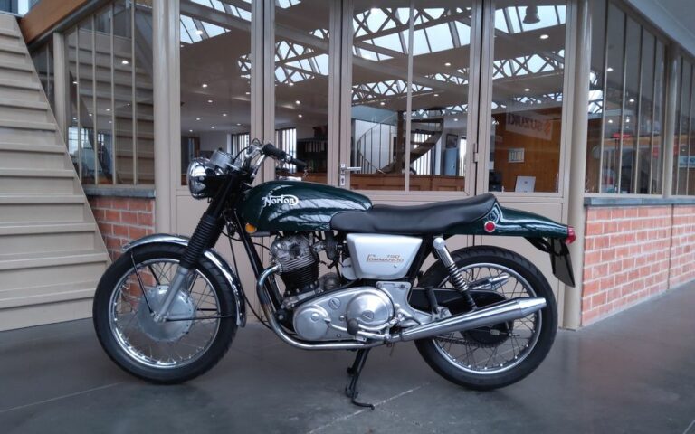 Norton commando 750