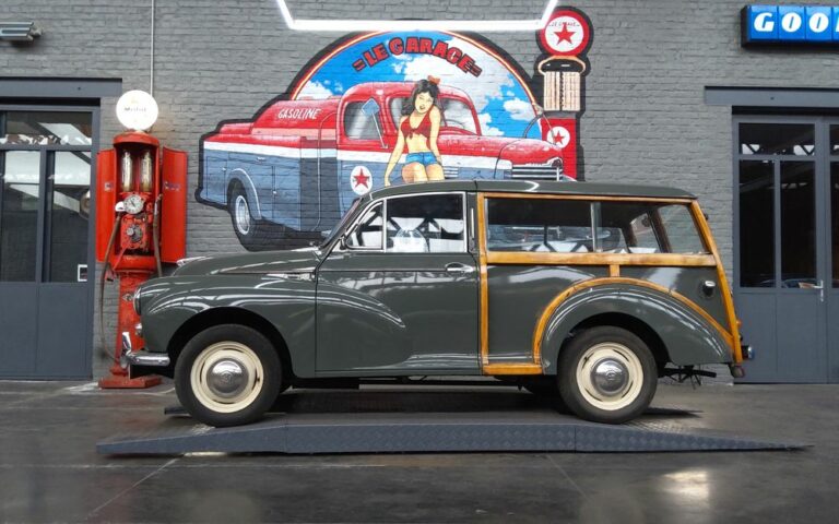 Morris Minor Traveller