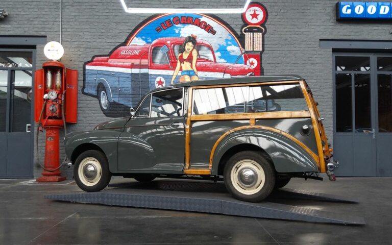 Morris Minor Traveller