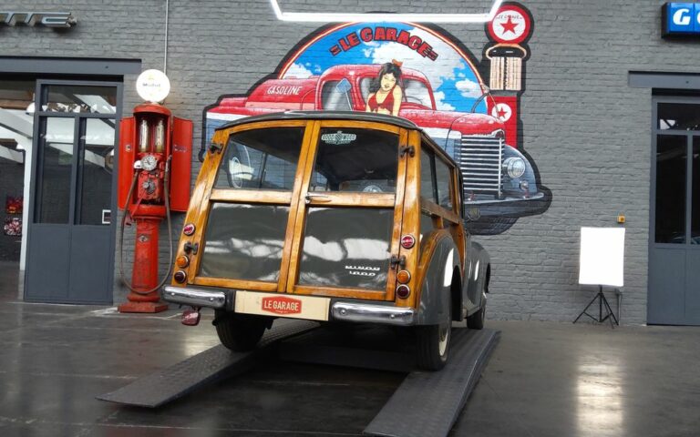 Morris Minor Traveller