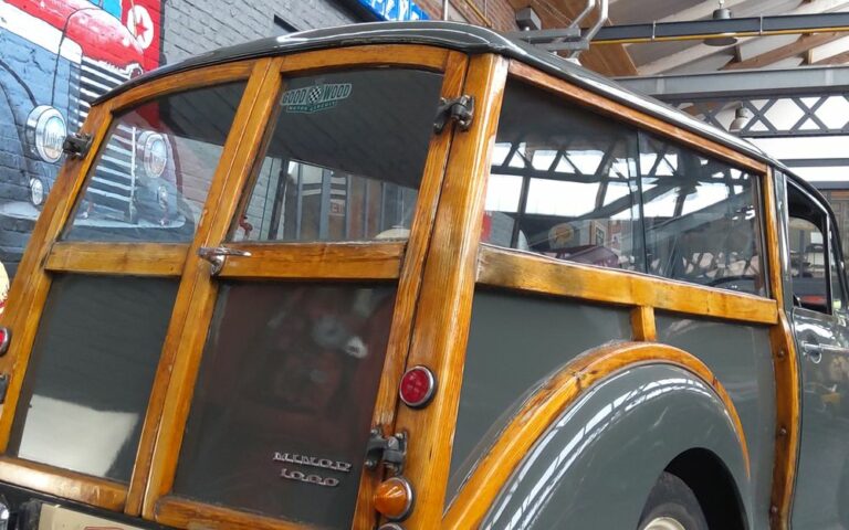 Morris Minor Traveller