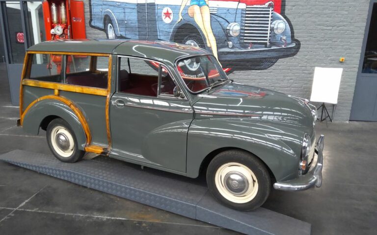 Morris Minor Traveller