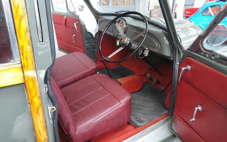 Morris Minor Traveller