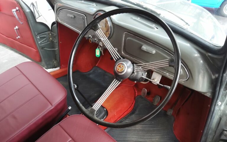 Morris Minor Traveller