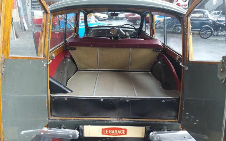 Morris Minor Traveller