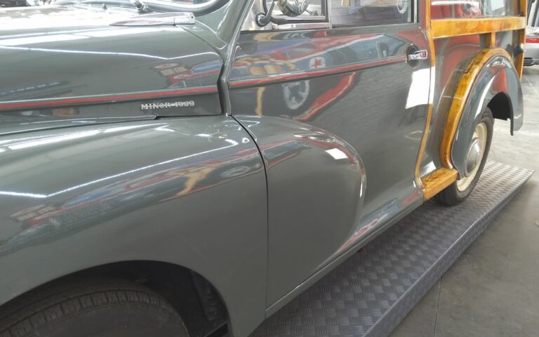 Morris Minor Traveller