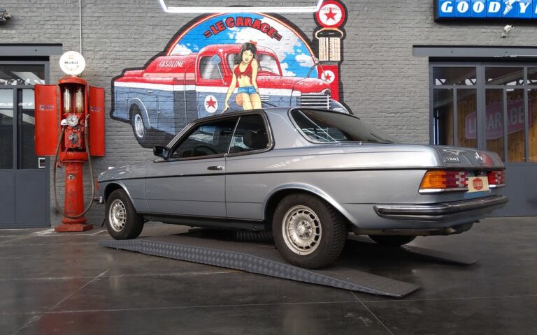 Mercedes 230 ce