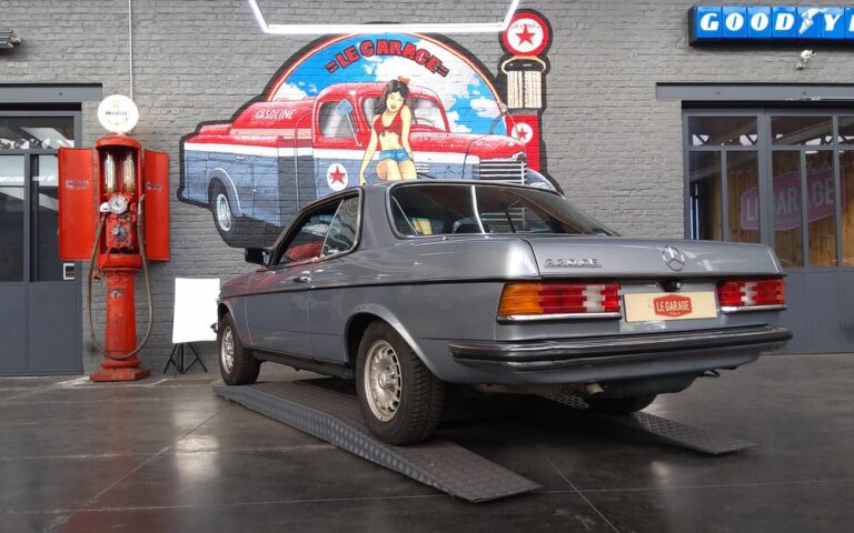 Mercedes 230 ce