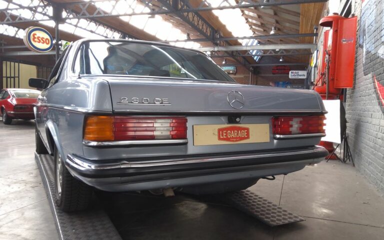 Mercedes 230 ce
