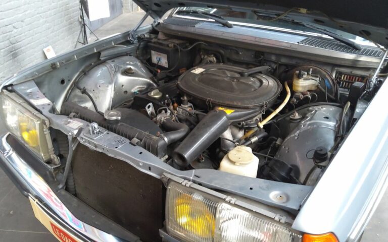 Mercedes 230 ce